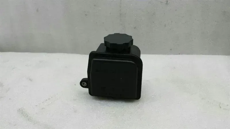 Mercedes-Benz A (W168) Mercedes S-Class W220 Power Steering Reservoir A0004600183 Power Steering Tank
