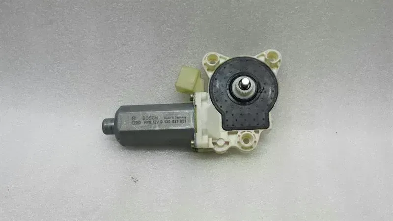 Mercedes-Benz A (W168) Mercedes CL W215 Window Regulator Motor Front Right A2308201042 Door Window Motor Body type: Coupe
Fuel: Petrol