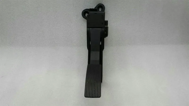 Mercedes R Class W251 X164 W164 Gas Pedal (Electrical) A1643000004 Accelerator Pedal