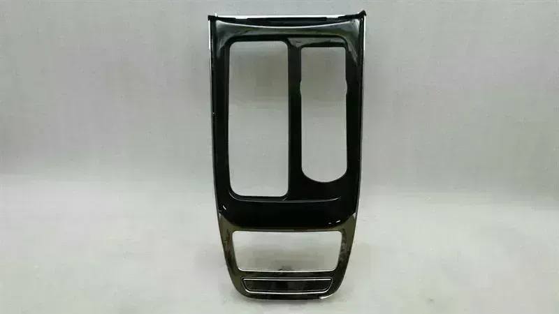 Jaguar XJ JAGUAR XJ X351 RHD Gear Selector Surround AW93-14862-AE Right Handlebar Body type: Saloon
Fuel: Diesel