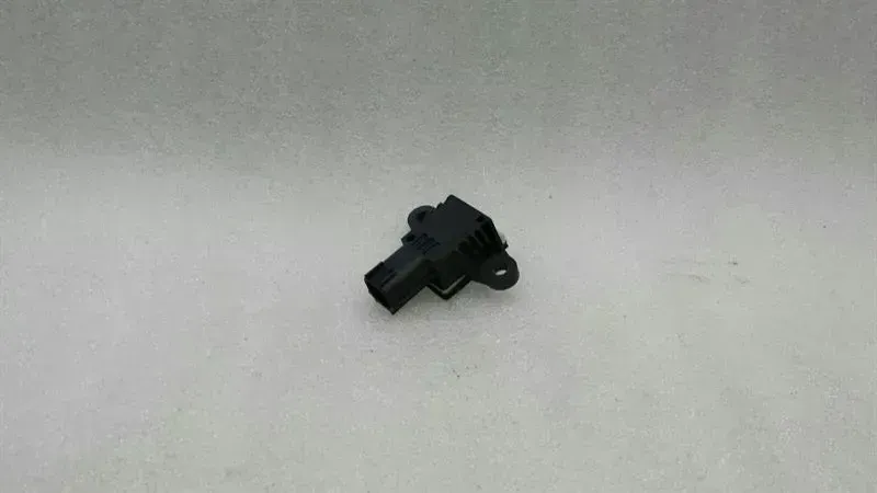 Jaguar XJ Jaguar XJ X350 Crash Sensor 9X23-14C676-AB Impact Sensor Body type: Saloon
Fuel: Diesel