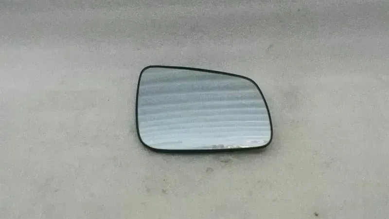 Mitsubishi Lancer MITSUBISHI Lancer X Right Door Mirror Glass 7632A638 Exterior Mirror Glass Right Body type: Saloon
Fuel: Petrol