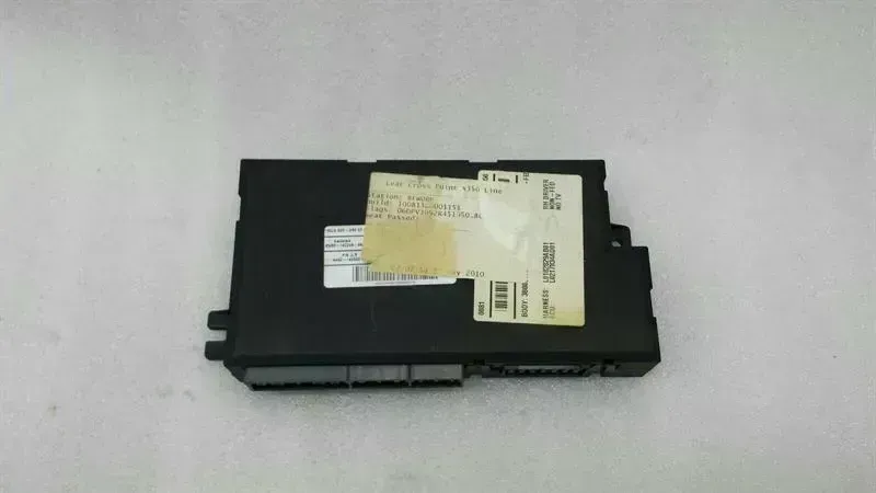 Jaguar XJ Jaguar XJ X351 Seat ECU 8W83-14C249-BA Drivers Seat Module Body type: Saloon
Fuel: Diesel