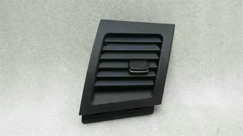 Mitsubishi Lancer Mitsubishi Lancer X right air vent 8030A084XA ventilation nozzle ventilation grille RE Body type: Saloon
Fuel: Petrol
