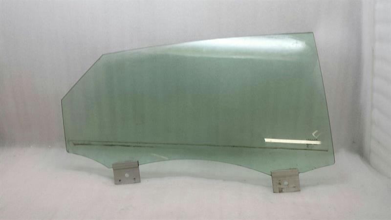 Jaguar XJ JAGUAR XJ X351 Door Window Rear Right C2D1724 Right Rear Door Glass LWB Body type: Saloon
Fuel: Diesel