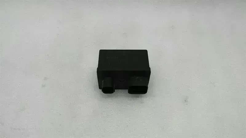 Jaguar XJ Jaguar XJ X351 Glow Plug Relay (Diesel) 9X2Q-12B533-BB Glow Control Unit Body type: Saloon
Fuel: Diesel