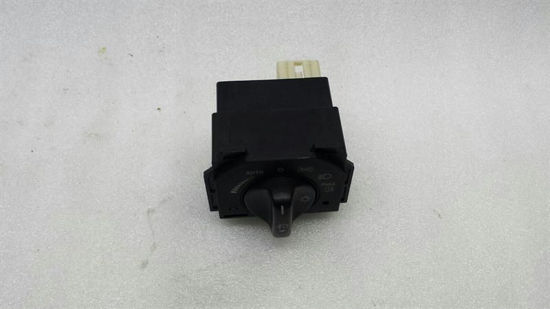 Jaguar S-type headlight switch XR82092 light switch