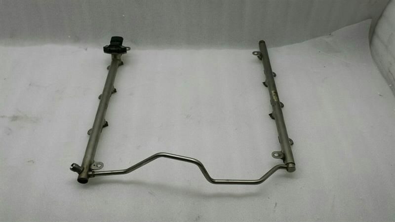 Mercedes E Class E63 AMG M156 CL63 injection strip pipe A1560701695 fuel rail