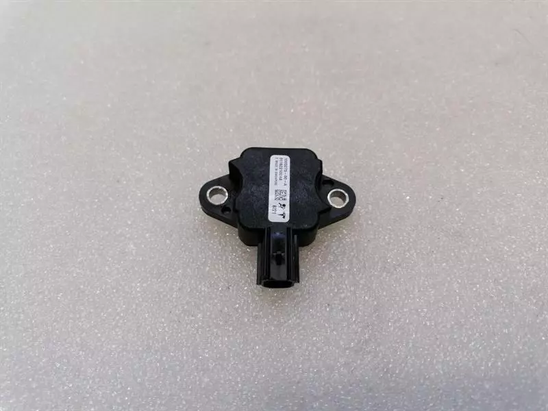 Tesla Model S Sensor Tesla Model S 90D Sensor 1005275-00-A

Part cod...