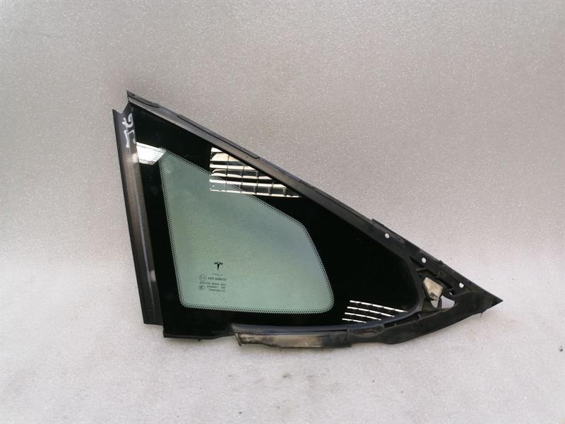 Tesla Model S Left Rear 1/4 Glass Tesla Model S 90D Left Rear Quarter Glass 10518...