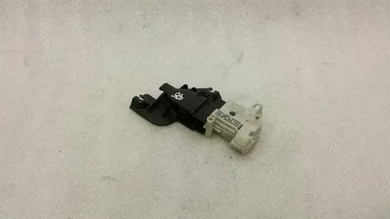 Audi Q5 (8R) Audi Q5 8r Fuel Cap Actuator 3B0959782A Fuel Flap Actuator Body type: SUV
Fuel: Diesel