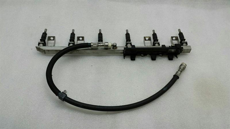 BMW Z4 (E85 / E86) BMW Z4 E85 E86 Fuel Rail 7542541 Fuel Injection Moulding Pipe Distributor 3.0i Body type: Coupe
Fuel: Petrol