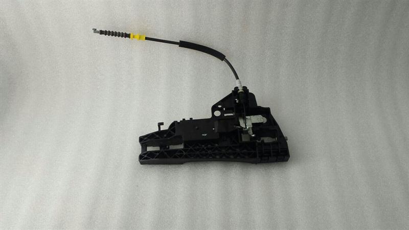 Audi Q5 (8R) Audi Q5 8r rlh Door Handle Carrier 8T0837885A Door Handle Holder Rear Left Body type: SUV
Fuel: Diesel