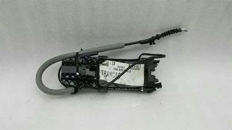 Volkswagen Scirocco door handle 1K8839885E door handle left carrier