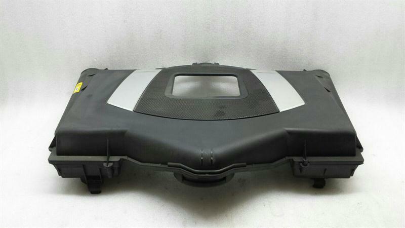 Mercedes-Benz CLS (C219) Mercedes CLS W219 Airbox A2730900201 AIR FILTER BOX Body type: Saloon
Fuel: Petrol
