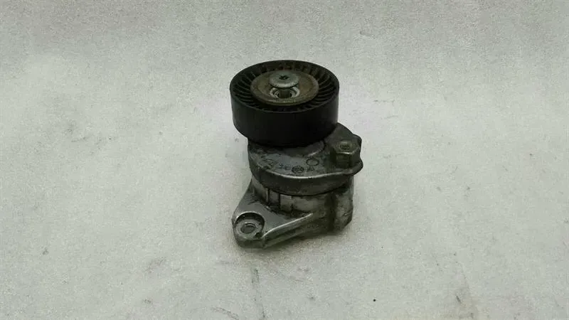 Mercedes-Benz CLS (C219) Mercedes CLS W219 Belt Tensioner A2722000270 Tensioner Pulley Body type: Saloon
Fuel: Petrol