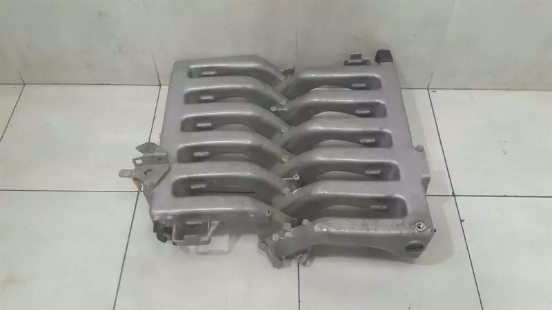 Mercedes-Benz 280SL - 600SL / SL (R129) Mercedes CL W140 R129 Inlet Manifold A1201401201 intake bridge V12 Cl600 Body type: Coupe
Fuel: Petrol
