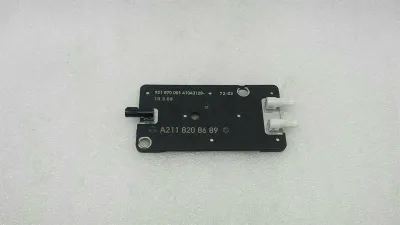 Антенна Mercedes CLS W219 Aerial / Antenna A2118208689 Antenna Booster