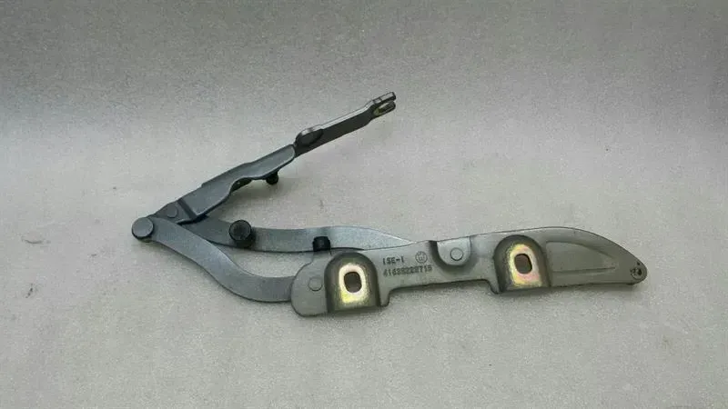 BMW 2,5CS - 3,2CSL (E9) 1968-1976 BMW 3 series E46 M3 boat hinge left 41628222715 tailgate hinge left