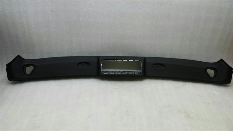 BMW 3 (E46) BMW 3 Series E46 M3 Windscreen Top Cover 51448204277 Trim Cowl Top