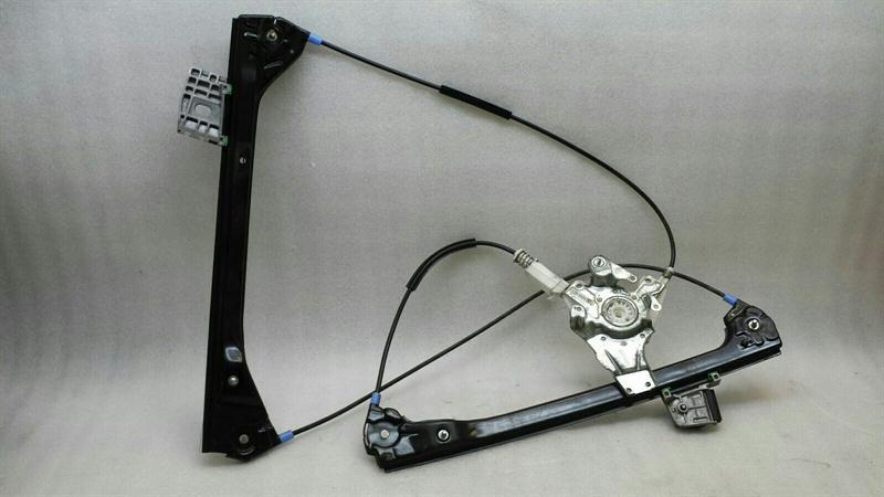 BMW 3 (E46) BMW 3 Series E46 Left Front Door Winder 51338229105 Power Window Front Left M3