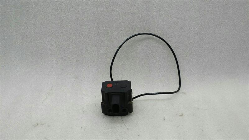 BMW 5 (E60 / E61) BMW 5 E61 M5 Valve Block Hydrovalve 2283100 Air Suspension Valve M5 TOURING