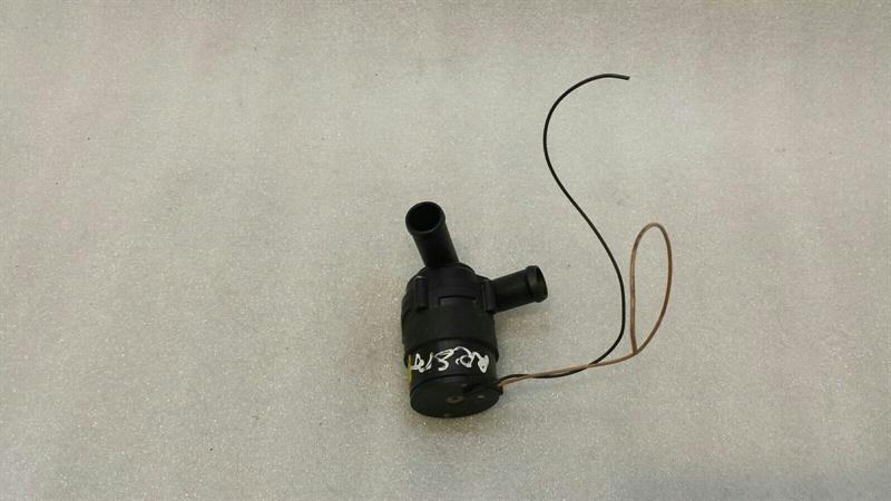 Land Rover Range Rover Sport Range Rover Sport L320 Additional Cooling Pump 9002986C Coolant Pump Pump Body type: SUV
Fuel: Diesel