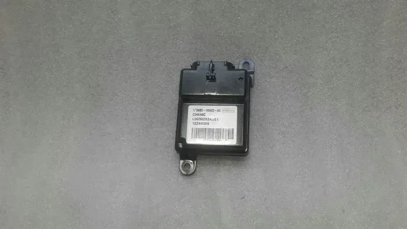Jaguar XJ JAGUAR XJ X350 X358 Seat Module 3W93-14B422-AD Seat Control Unit Body type: Saloon
Fuel: Petrol