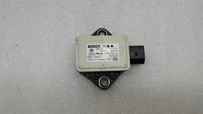 Audi A4 (B8) AUDI A4 8K YAW RATE Sensor 8K0907637C Rotation Rate Sensor Body type: Estate
Fuel: Petrol
