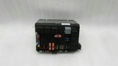 Кутия за предпазители Mercedes S-class W221 A2215403050 кутия за предпазители