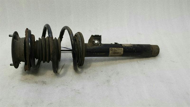 BMW Z4 (E85 / E86) BMW Z4 E85 E86 right shock absorber front 6785988 shock absorber front right Body type: Convertible
Fuel: Petrol