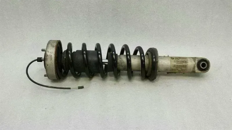 BMW 6 (E63 / E64) BMW 6 Series E63 E64 M6 Shock Absorber Rear 2283067 Shock Absorber Rear EDC Body type: Coupe
Fuel: Petrol