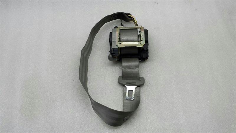 Audi A8 D2 rear seat belt 4D0857806C seat belt seat belt tensioner HR Brand/Model: AUDI S8
Year: 2002
Gearbox: Automa...