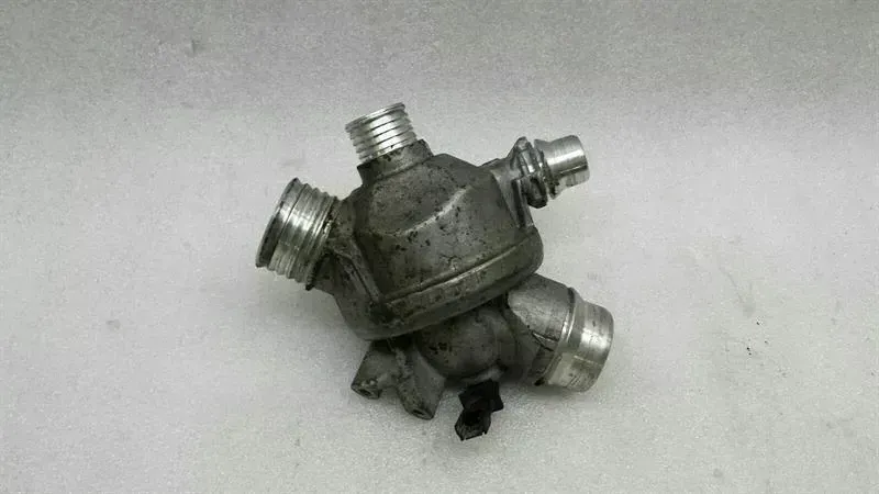 BMW Z4 (G29) BMW Z4 E85 E86 THERMOSTAT HOUSING 11997710 THERMOSTAT HOUSING