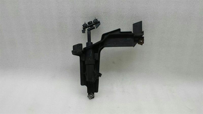 BMW 3 (E46) BMW 3 Series E46 headlight cleaning system Re 429868 hedlamp washer jet