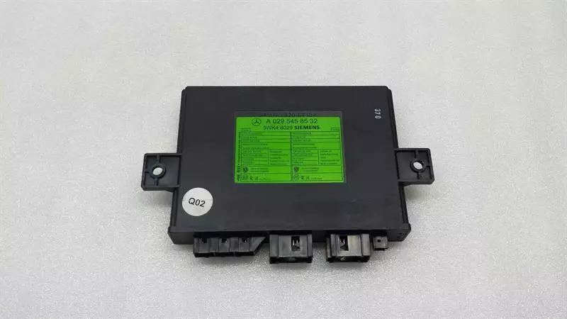 Mercedes-Benz CLA (C174 / C178) 2025-... 2004 MERCEDES CL600 W215 A0295458532 ECU KEYLESS GO