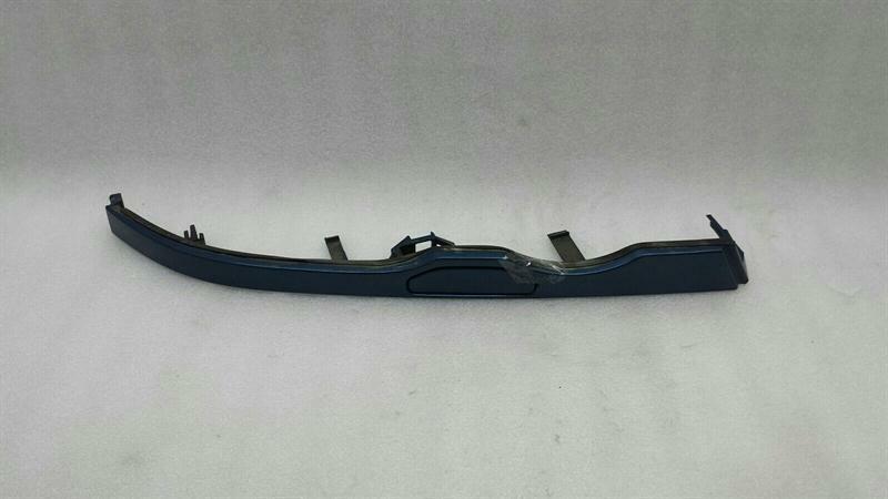 BMW 3 (E46) BMW 3 Series E46 Headlight Trim Right 8231044 Right Headlight Lower Cover