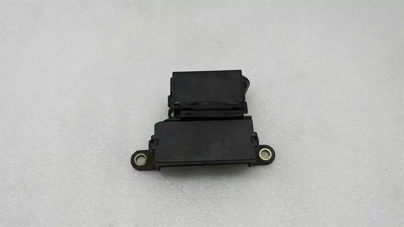 Bentley Continental GT, GTC, Flying Spur Relay Bentley Continental GT Relay 3W0915457A Relay J...