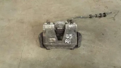 Audi Q5 8R спирачен апарат преден десен 8K0615124D спирачен апарат 8K0615124D