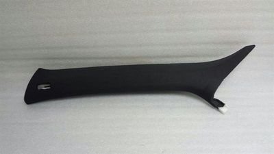 Audi Q5 8R A-stolpe trimskydd vänster 8R0867233B A-stolpe stolpe trim