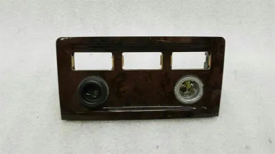 BMW 5-serie E60 bakre konsolkåpa 6951155 bakre askkopp