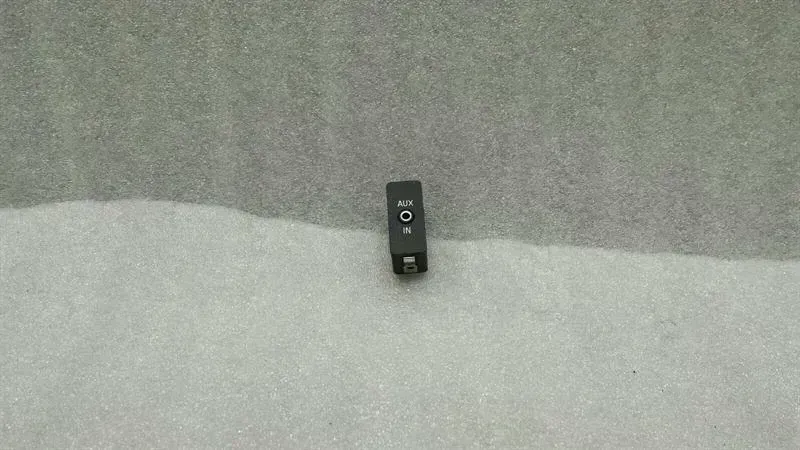 BMW 7 (E65 / E66 / E67 / E68) Electronic module BMW 7 Series E65 E66 AUX IN INPUT 6930561 Audio...
