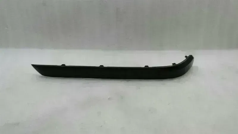 BMW 7 (E65 / E66 / E67 / E68) BMW 7 series E65 rear left bumper moulding 0399082 rear bumper strip Li Body type: Saloon
Fuel: Diesel