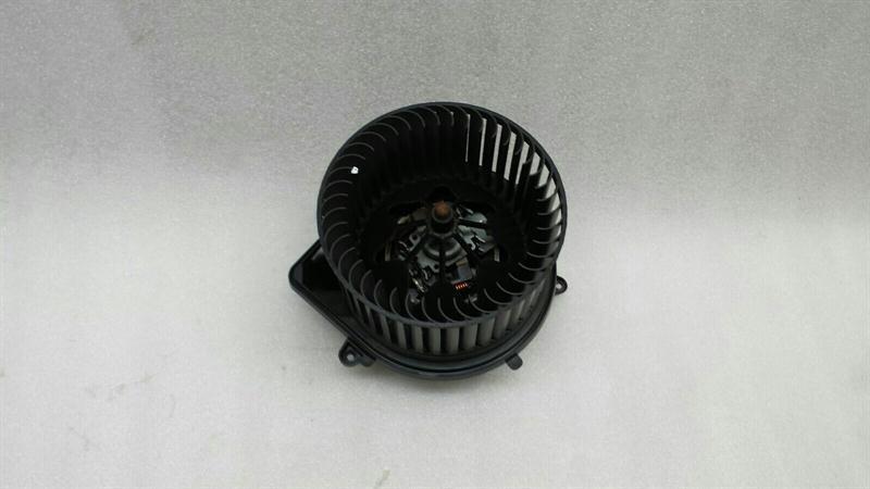 Mini Cooper (F65 / F66 / F67) 2024-... MINI COOPER S R56 RHD Heater Blower 3422645 Right Handlebar