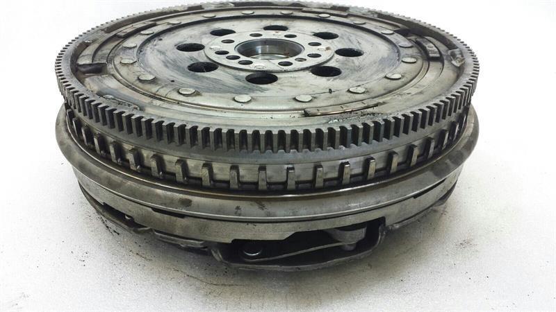 Mercedes-Benz C (W204) Flywheel + Clutch Basket Mercedes w212 2.0L manual 6 diesel flywheel A02...