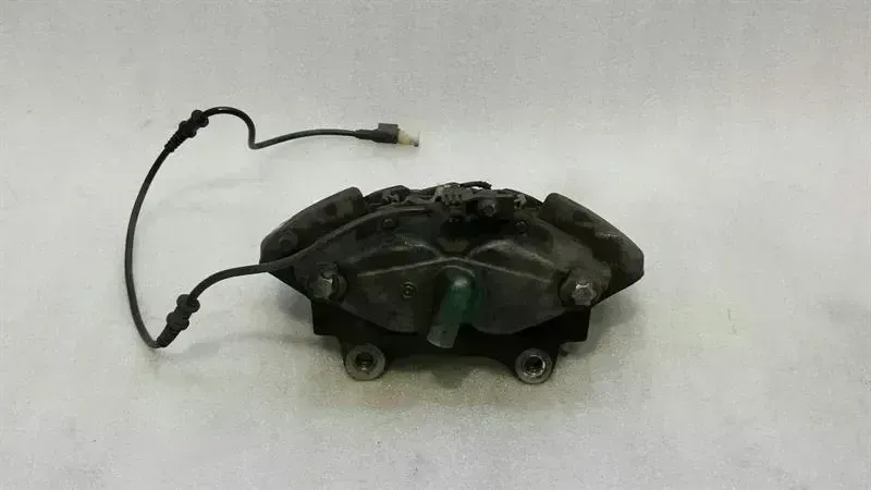Mercedes-Benz CLS (C219) Mercedes CLS W219 Right Front Calliper A0044200283 Brake Caliper Front Right Body type: Saloon
Fuel: Petrol
