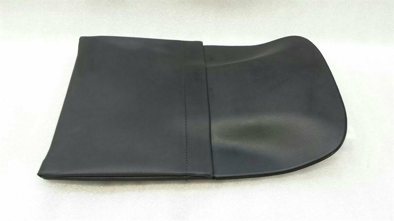 Mercedes-Benz A (W169) Mercedes E Class W212 front left seat cover A2049105301 seat cover front LI Body type: Saloon
Fuel: Diesel