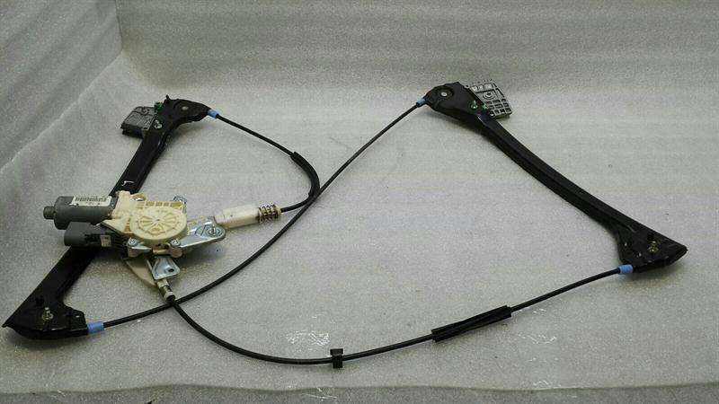 BMW 3 (E46) BMW E46 M3 Left Front Door Winder 8229105 Window Regulator Front Left Convertible