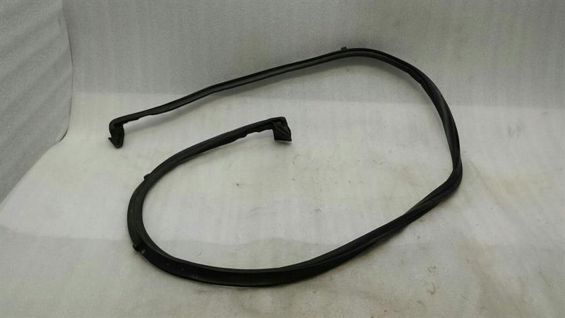 BMW 3 (E46) BMW 3 Series E46 folding top seal 8227910 sealing hood flap