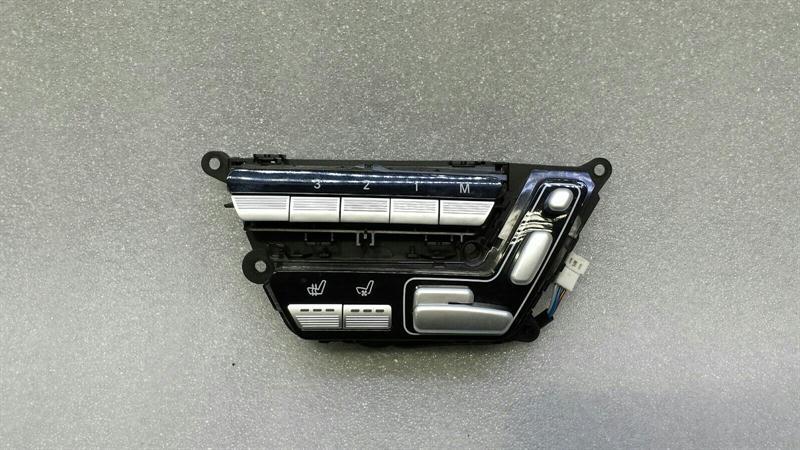 Mercedes-Benz A (W169) Mercedes S-Class W221 right seat switch A2218701951 seat switch right